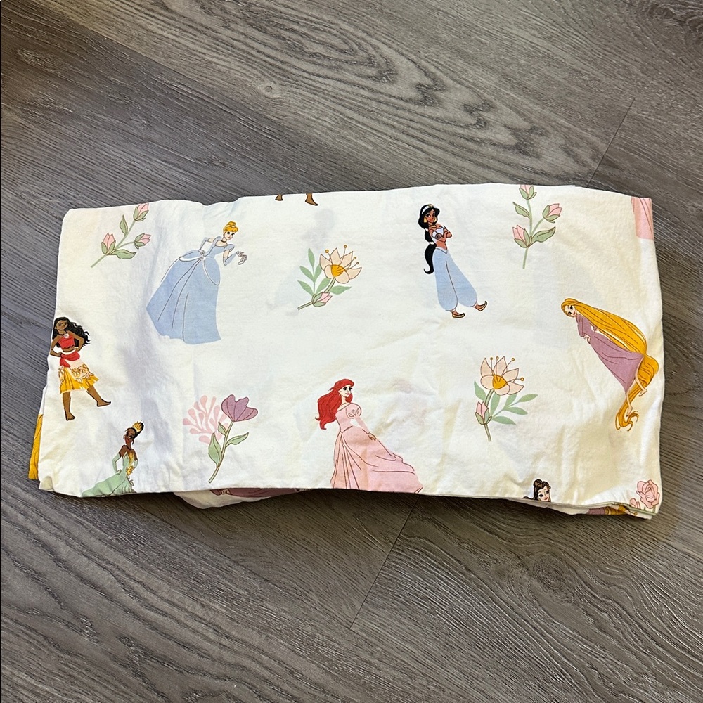 Pillowfort Disney Princess Print Bedding Sheet